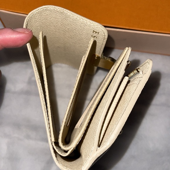 Louis Vuitton preloved Damier azur portefeuilla tri fold wallet excellent con. - Picture 10 of 11